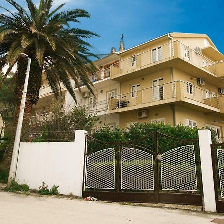 Apartments Alma Podgora Exterior foto